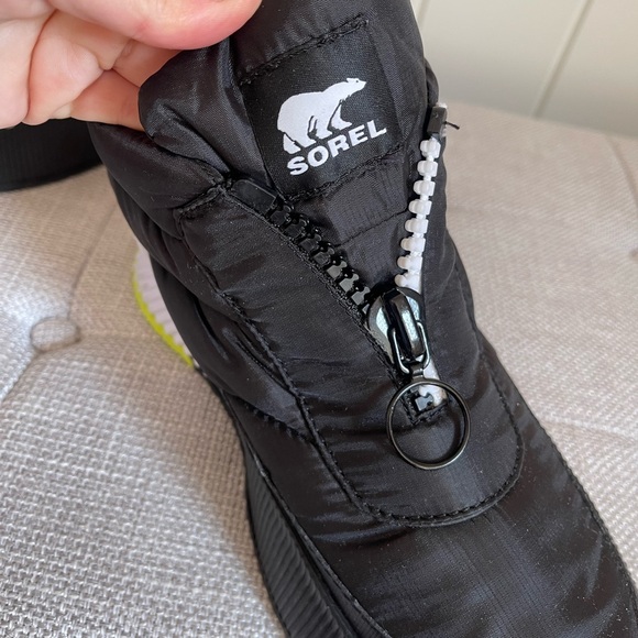 Sorel waterproof booties black white - Picture 4 of 8